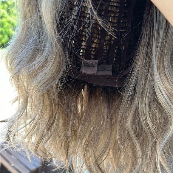 Raquel Welch Wavy Day-Iced Latte Macchiato - Picture 6 of 8